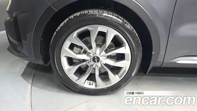 Kia Sorento — фото 5