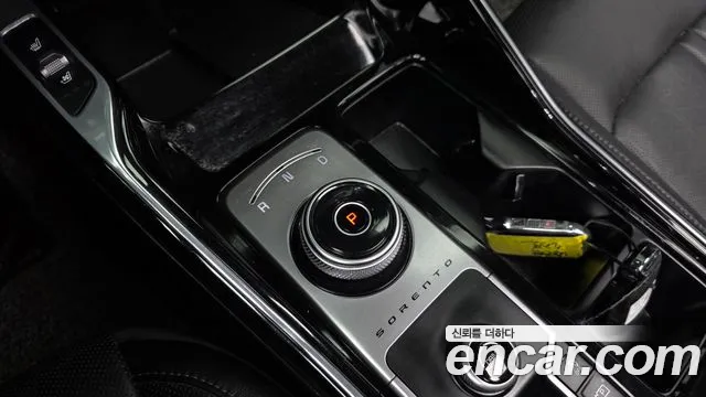 Kia Sorento — фото 9