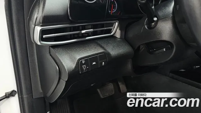 Hyundai Avante — фото 18