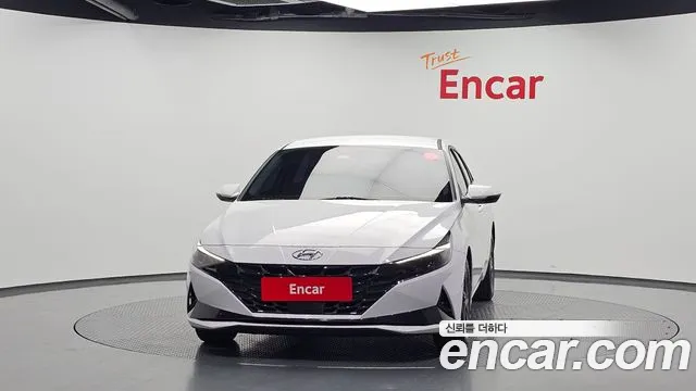 Hyundai Avante — фото 3