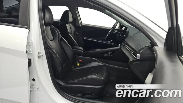 Hyundai Avante — фото 10