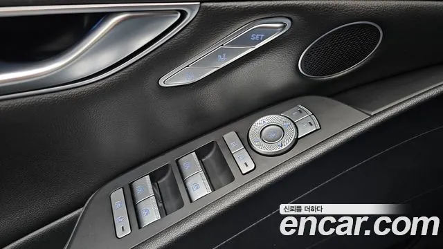 Genesis G80 — фото 29