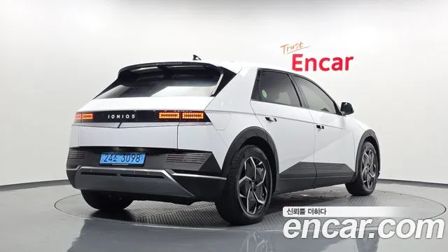 Hyundai Ioniq 5 — фото 1