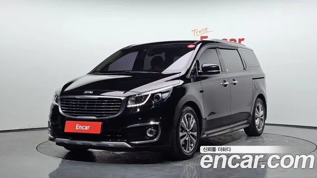 Kia Carnival — фото 1