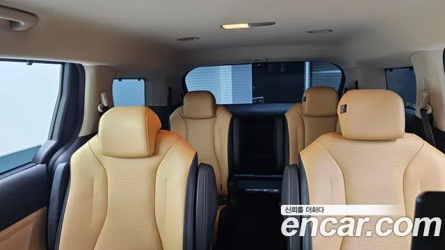 Kia Carnival — фото 17