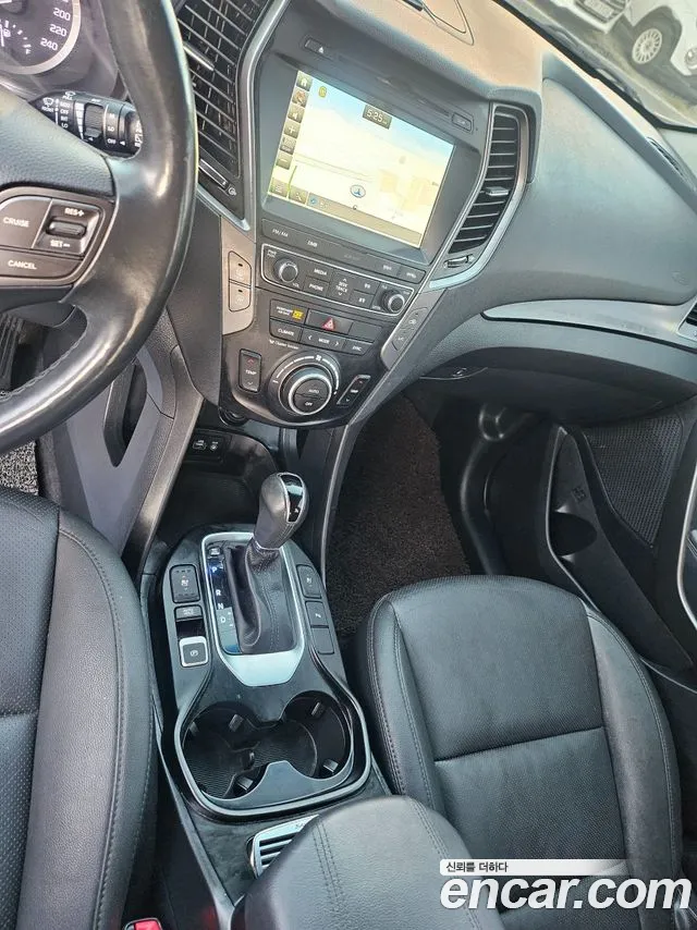 Hyundai Santa Fe — фото 18