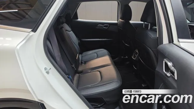 Kia Sportage — фото 11