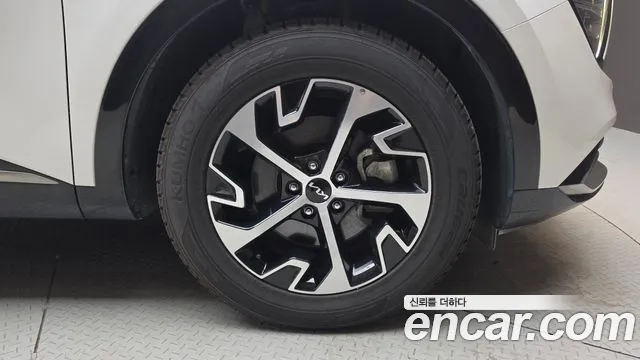 Kia Sportage — фото 21