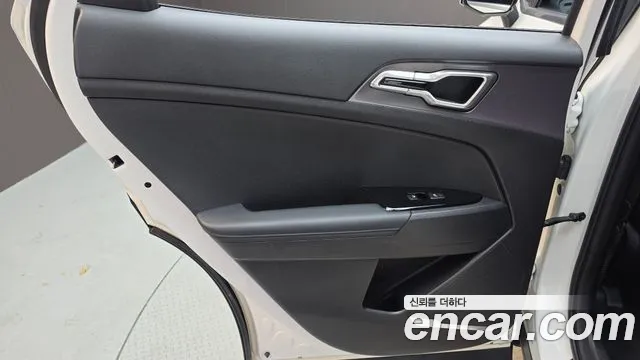 Kia Sportage — фото 25