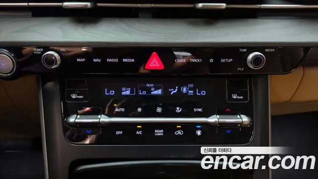 Kia Carnival — фото 17