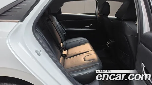 Hyundai Avante — фото 11