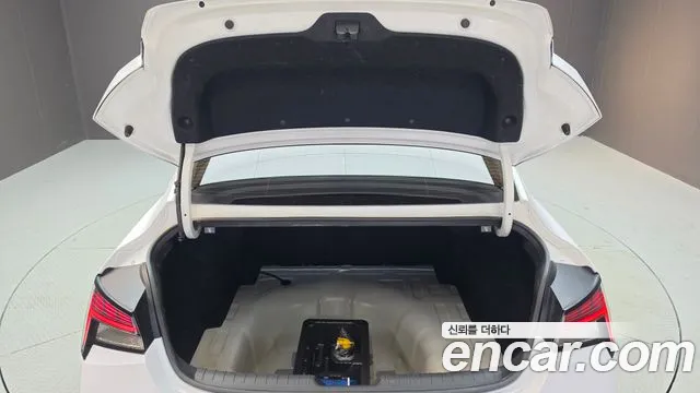 Hyundai Avante — фото 19