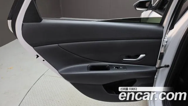 Hyundai Avante — фото 25