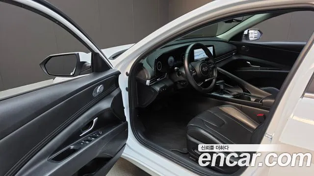 Hyundai Avante — фото 10