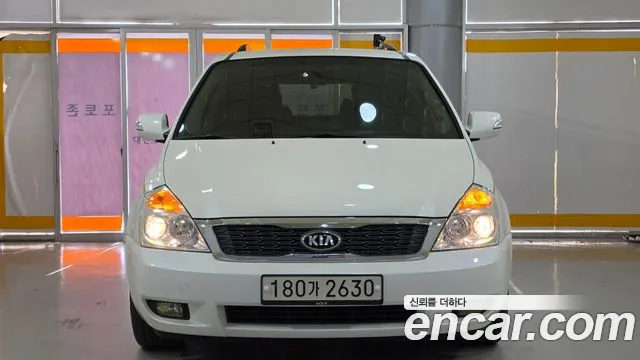 Kia Carnival — фото 2