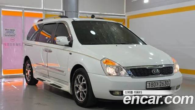 Kia Carnival — фото 3