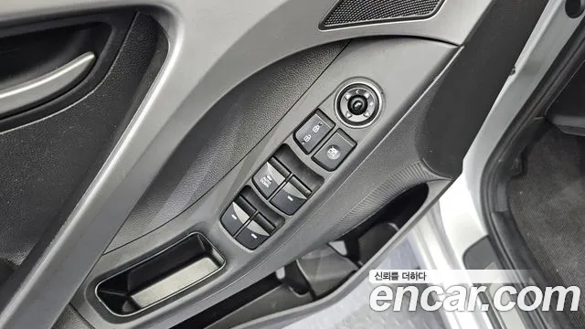 Hyundai Avante — фото 13