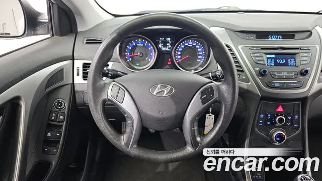 Hyundai Avante — фото 15