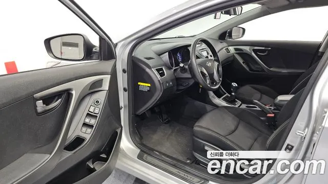 Hyundai Avante — фото 10