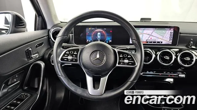 Mercedes-Benz A-Class — фото 13