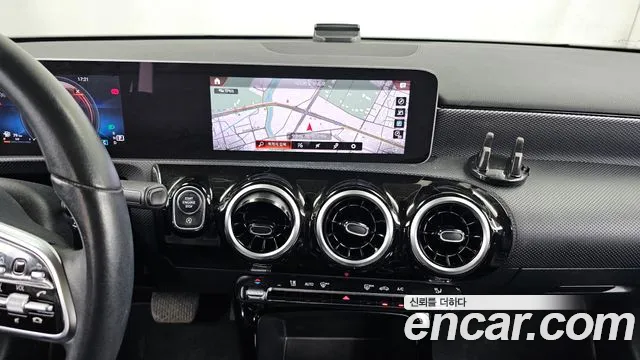 Mercedes-Benz A-Class — фото 14