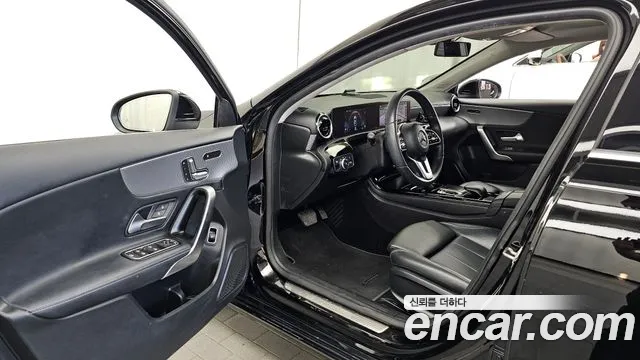 Mercedes-Benz A-Class — фото 10
