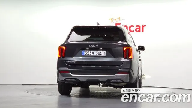 Kia Sorento — фото 4