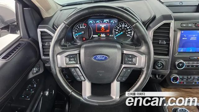 Ford Expedition — фото 13
