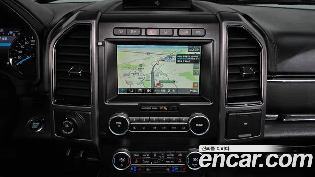Ford Expedition — фото 14