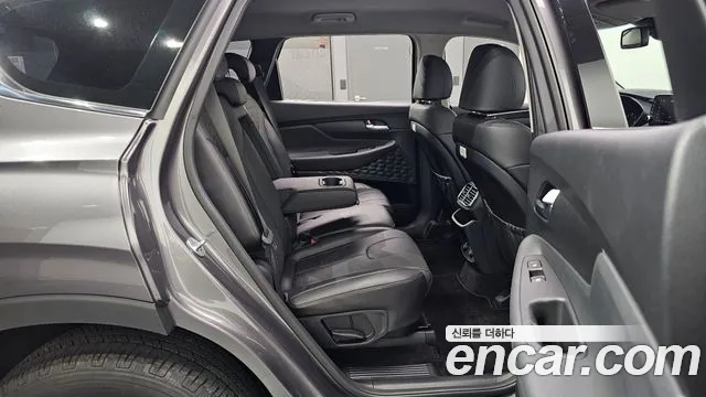 Hyundai Santa Fe — фото 11