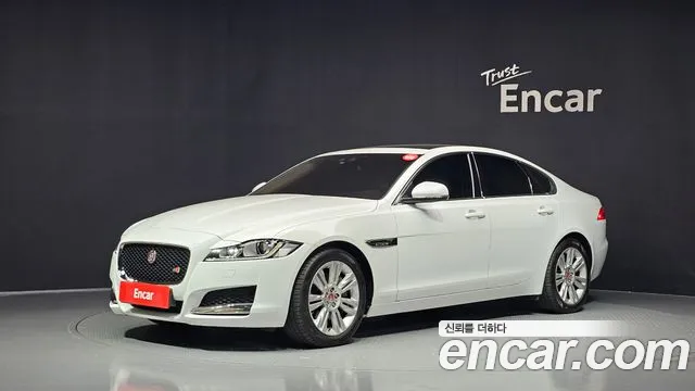 Jaguar XF — фото 1