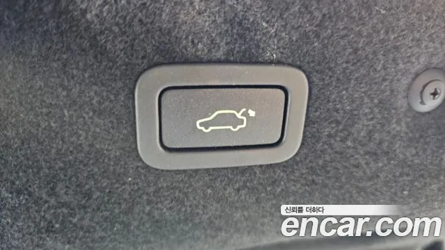 Jaguar XF — фото 19