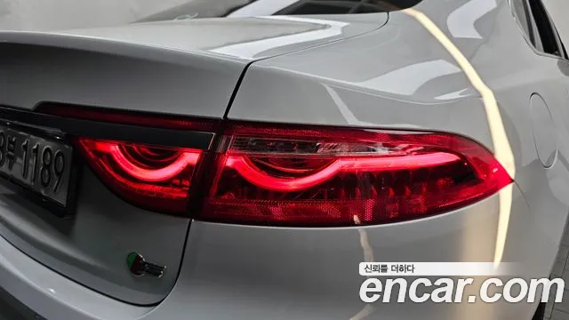 Jaguar XF — фото 23