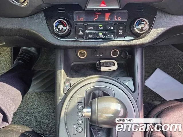 Kia Sportage — фото 8