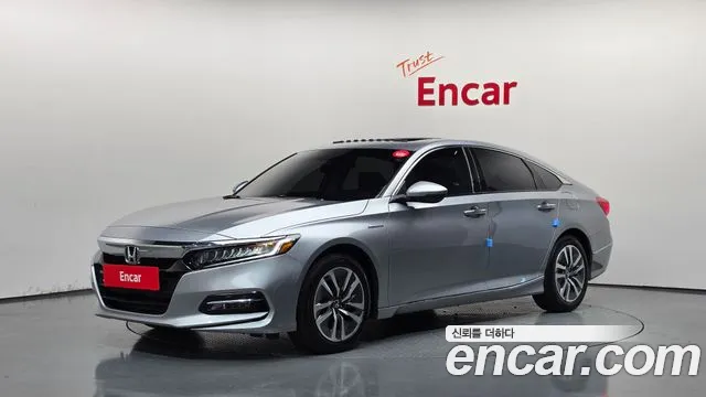Honda Accord — фото 1