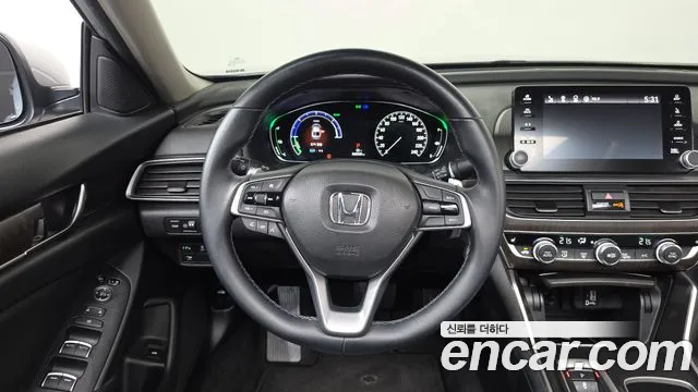 Honda Accord — фото 12