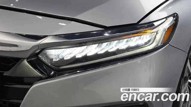 Honda Accord — фото 22