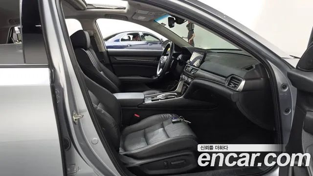 Honda Accord — фото 26