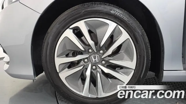 Honda Accord — фото 5