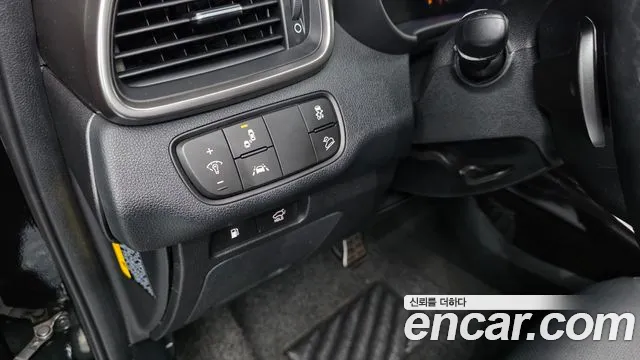 Kia Sorento — фото 17