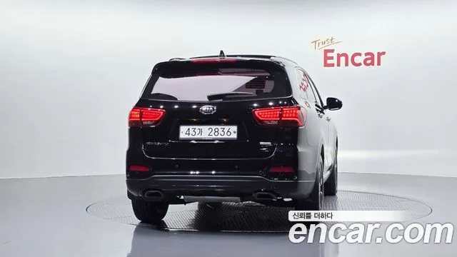 Kia Sorento — фото 3