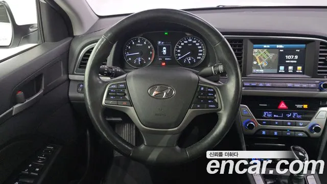 Hyundai Avante — фото 12