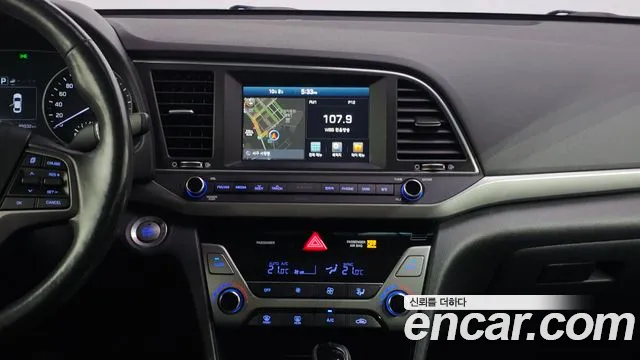 Hyundai Avante — фото 13