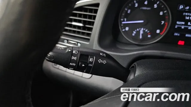 Hyundai Avante — фото 17
