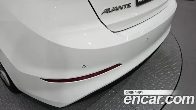 Hyundai Avante — фото 30