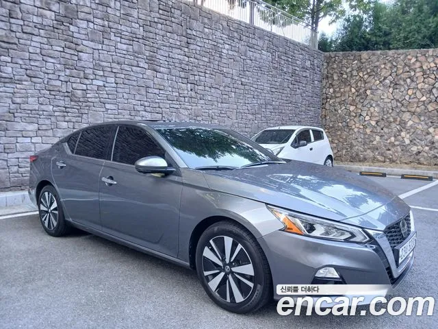 Nissan Altima — фото 2