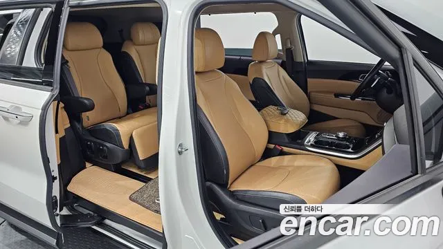 Kia Carnival — фото 10
