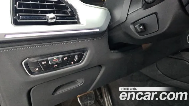 BMW XM — фото 14