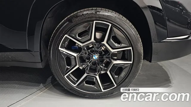 BMW XM — фото 21