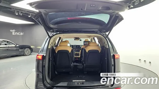 Kia Carnival — фото 20